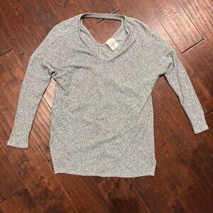Women's Grey V-Neck Long Sleeve Top